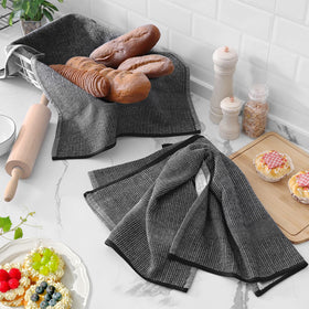 Soft and gentle touch of Homaxy towels for wiping delicate surfaces