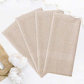 Homaxy towels withstand repeated washing while preserving color.