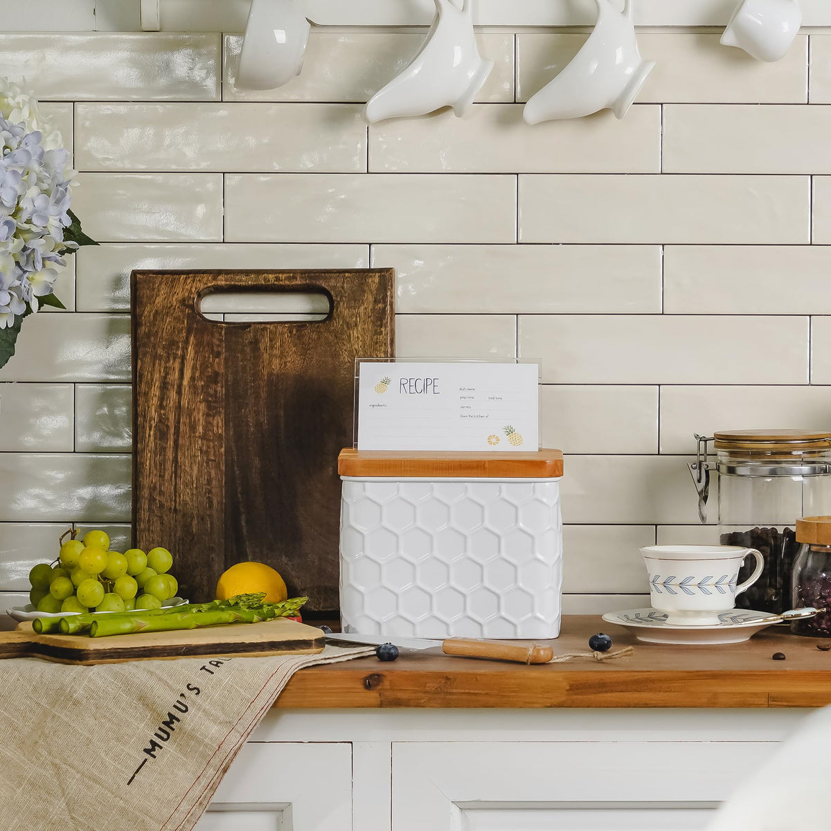 HOME PALETTE acrylic frame slot protects recipes during meal prep