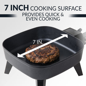 HomeCraft cool-touch handle and lid ensure safe, comfortable handling