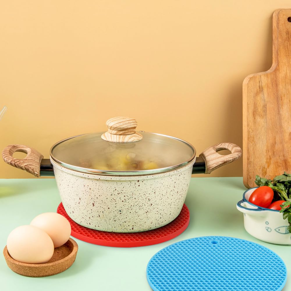 HomEdge trivet close-up shows honeycomb surface for grip and stability.