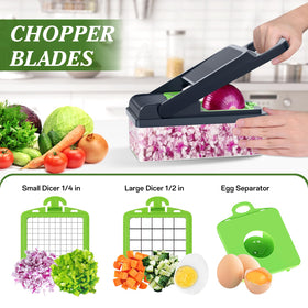 HomeHacks lid with handle helps you press and crush vegetables easily.