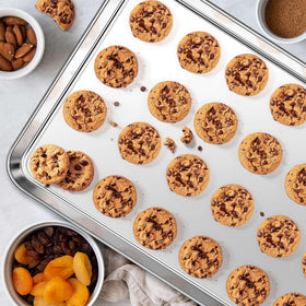 Homikit 1-inch depth side contains sauces and prevents spills