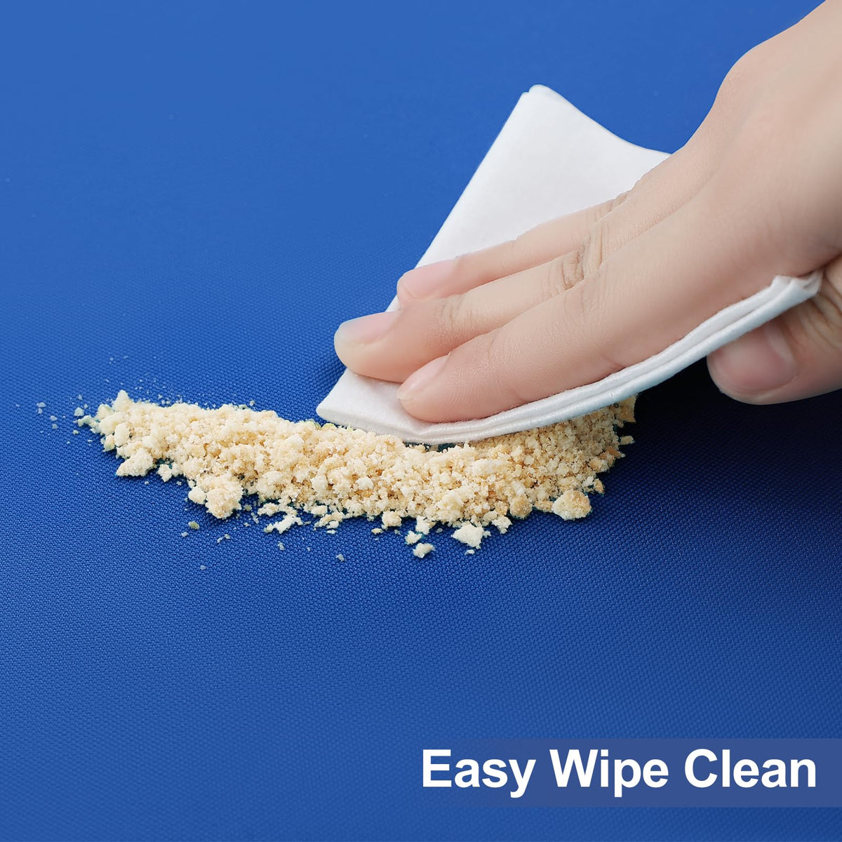 Homing easy-care tablecloth in blue simplifies cleanup after outdoor dining.