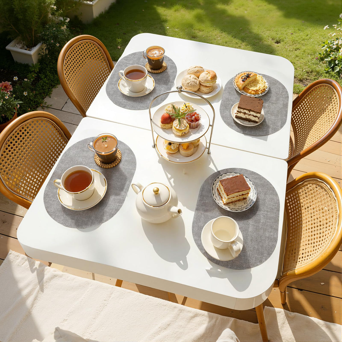 Homing placemats arrive gift-ready for holidays or events.