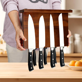 HOMIQUEEN acacia wood knife block highlighting natural grain and durability