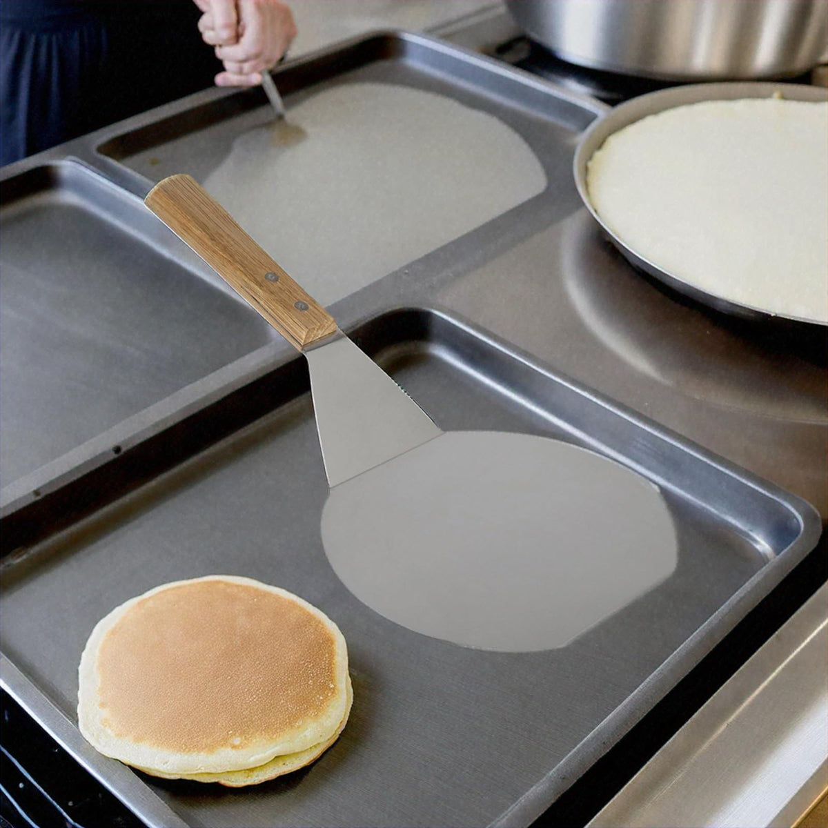Homi styles extralarge spatula beveled edge eases lifting from pan
