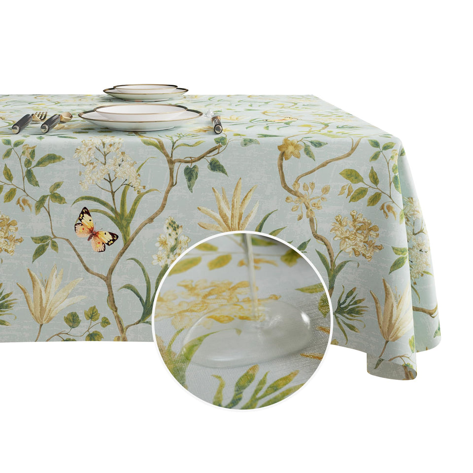 HOMOHEINI leaves-pattern tablecloth on dining table provides waterproof protection.