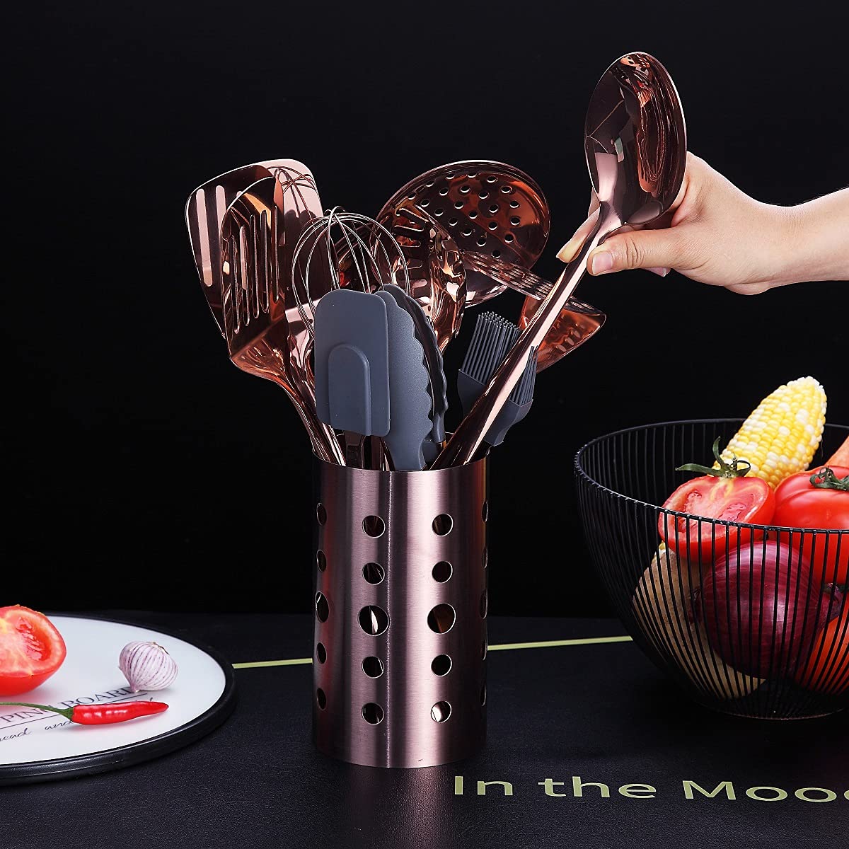 HOMQUEN slotted turner with rose gold plating for easy flipping