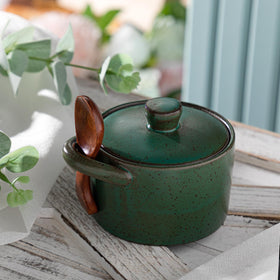 Honeydak dishwasher-safe salt cellar for quick cleanup after cooking.