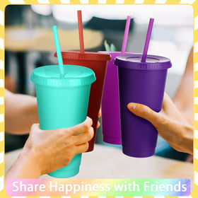 Honeydak fixed-ring straw design helps prevent spills during busy days.