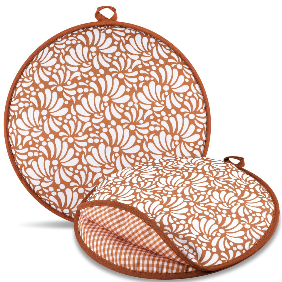 Honeydak tortilla warmer exterior shows talavera pattern, elevating table decor and warmth.