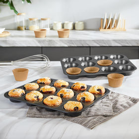 Hongbake 2-pack muffin pans cover muffins, cupcakes, and more.