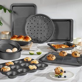 HONGBAKE half-sheet pan with durable carbon steel for even heat distribution.