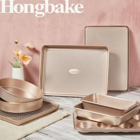 HONGBAKE half-sheet pan with rack for easy cooling and handling.
