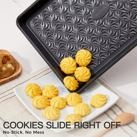 HONGBAKE jelly roll pan with floral swirl texture for even heat distribution.