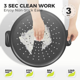 Hongbake nonstick surface helps pizza release cleanly