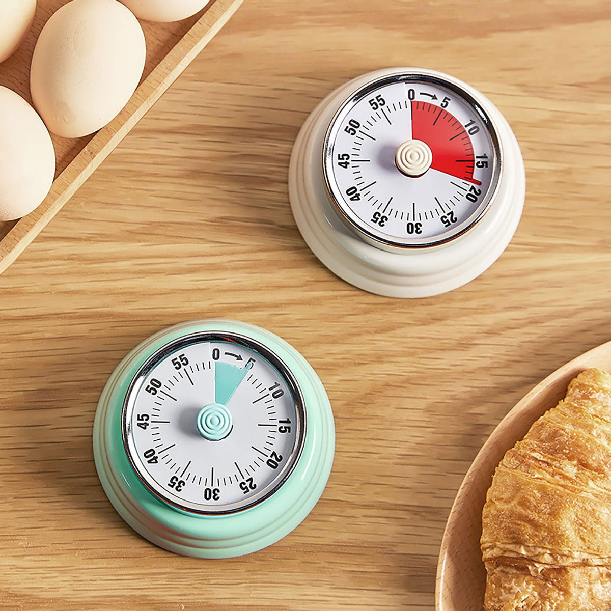 Audible alarm provides a clear time signal in busy kitchens