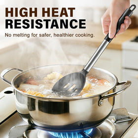 Hoosook pasta server lifts noodles evenly and safely.