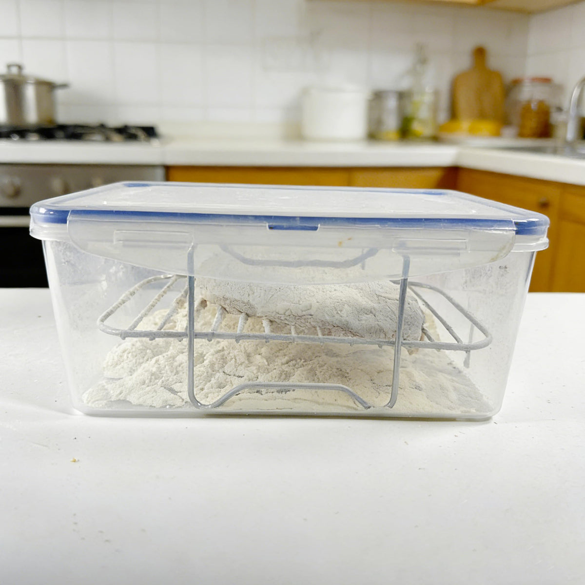 HoPliGhe Breader Bowl blue lid compact design fits small kitchens