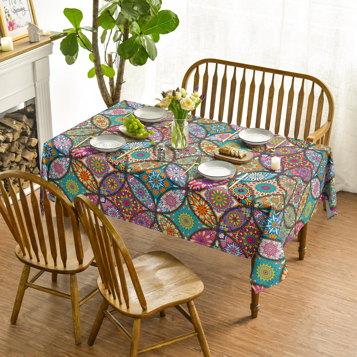 Horaldaily bohemia pattern adds chic decor to casual dinners.