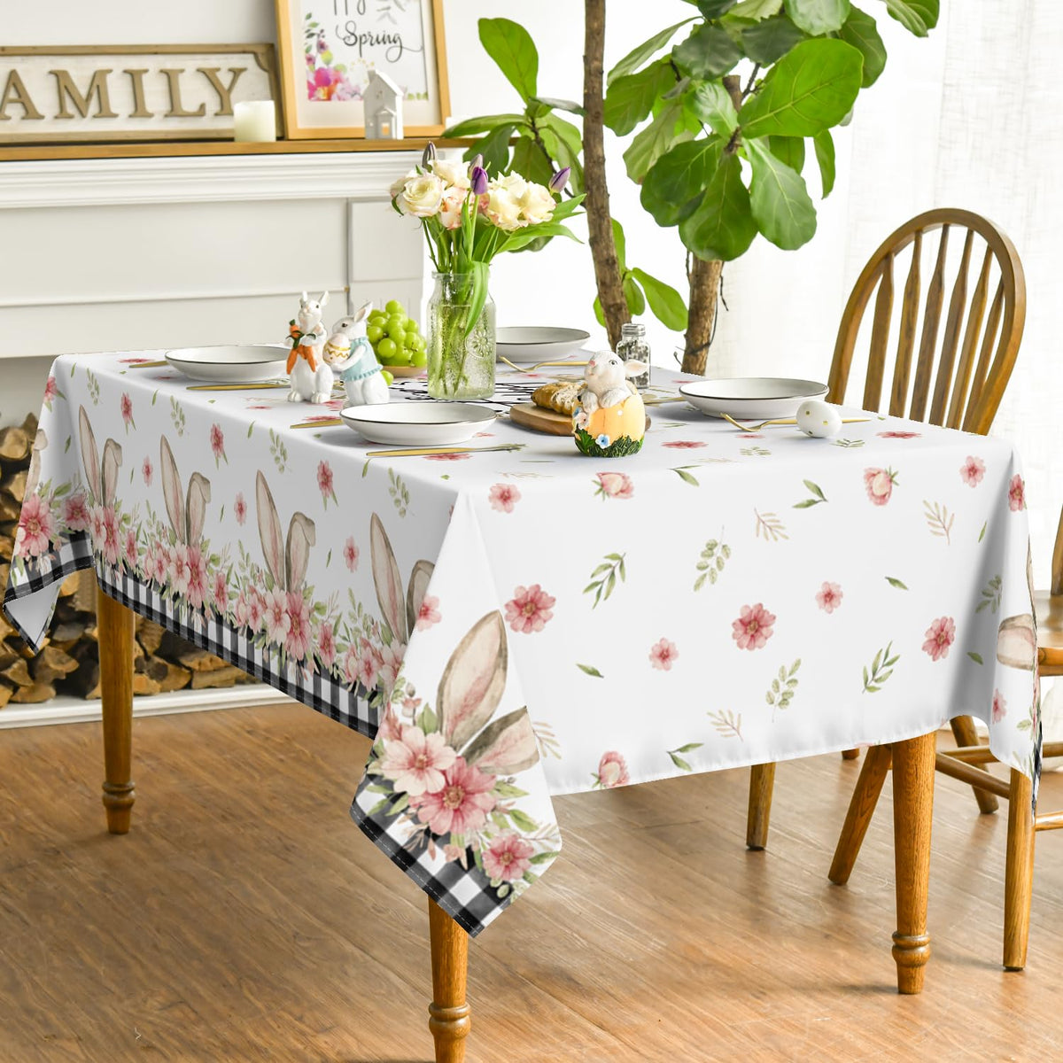 Horaldaily polyester tablecloth resists shrinking and fading over time.