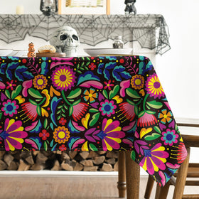Horaldaily tablecloth closeup shows sturdy stitching and durable material.