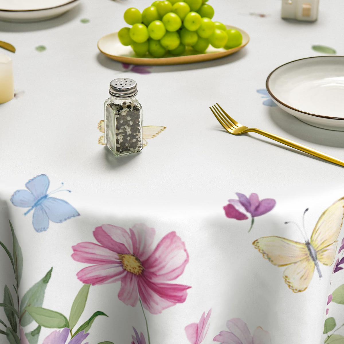 Horaldaily sturdy-stitched tablecloth protects surfaces during meals and parties