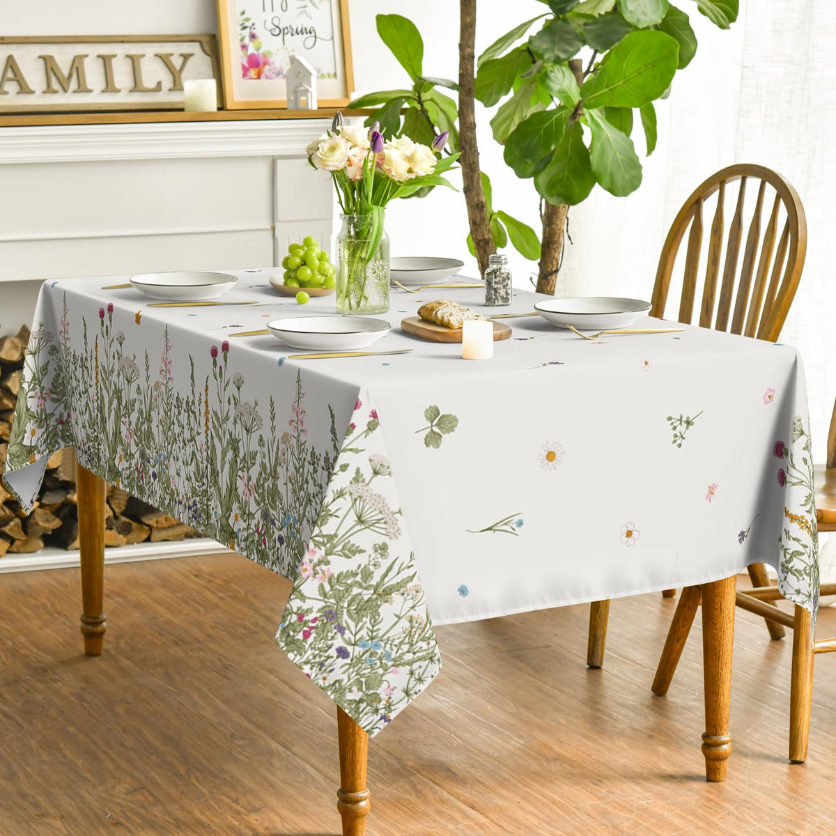 Horaldaily tablecloth close-up showing durable polyester and color vibrancy