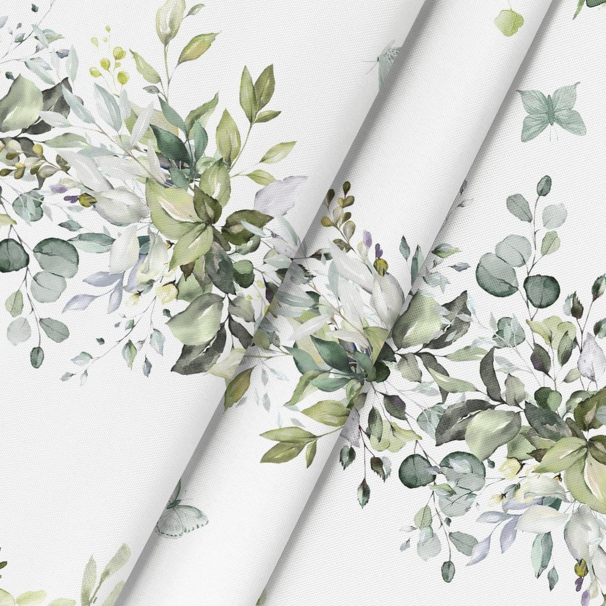 Horaldaily tablecloth provides stain protection while keeping colors bright.