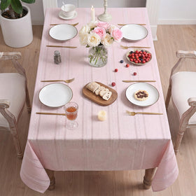 Horaldaily wrinkle-resistant fabric maintains a neat table setup