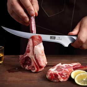 Lightweight, flexible blade of HOSHANHO for easy maneuvering in kitchens.