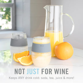Insulated silicone band provides comfortable, non-slip grip when handling chilled wine.