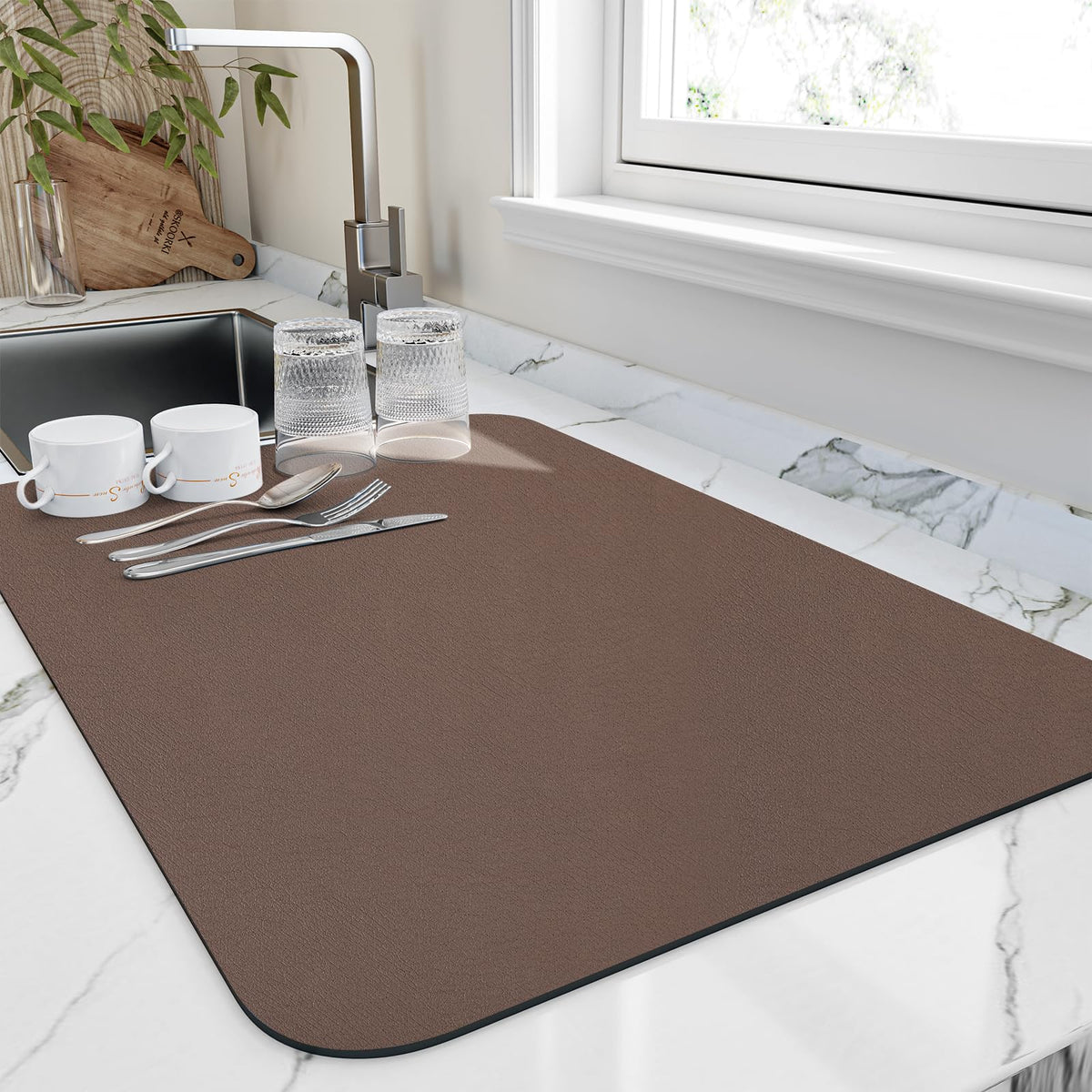 HotLive dish-drying-mat-absorbent-nanomaterials dries water quickly while protecting countertops.