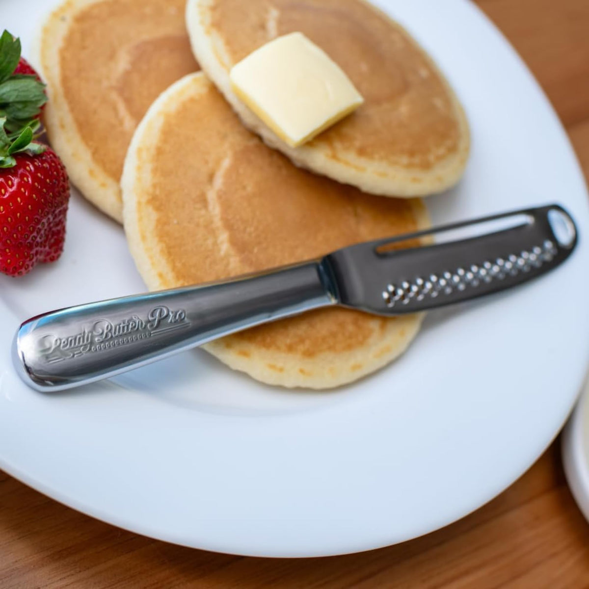 Houseify READY BUTTER PRO knife in stainless steel construction for durable, rust-resistant performance.