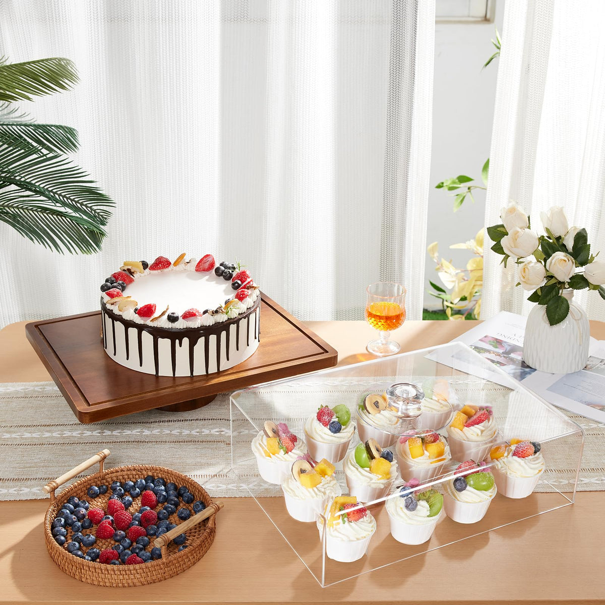 HouseJoy easy-clean acacia wood base paired with durable lid for everyday entertaining.