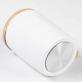HOWAY wooden lid traps aroma and steam to keep drinks warm.