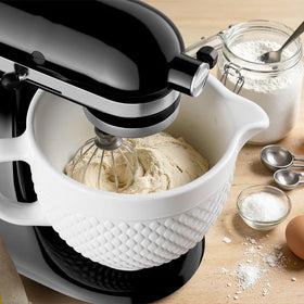 Hozodo bowl is dishwasher, microwave, freezer, and oven safe