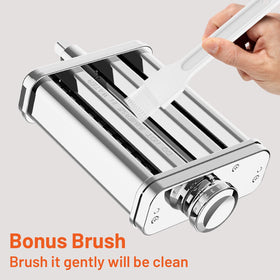 HOZODO cleaning brush included for quick maintenance after pasta sessions