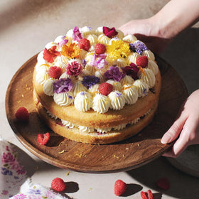 HUAKENER 3-pack silicone cake molds, flexible and nonstick for demolding.