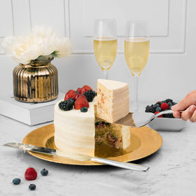 Hudson Essentials hammered cake server mirror finish highlights timeless elegance and reliable serving.