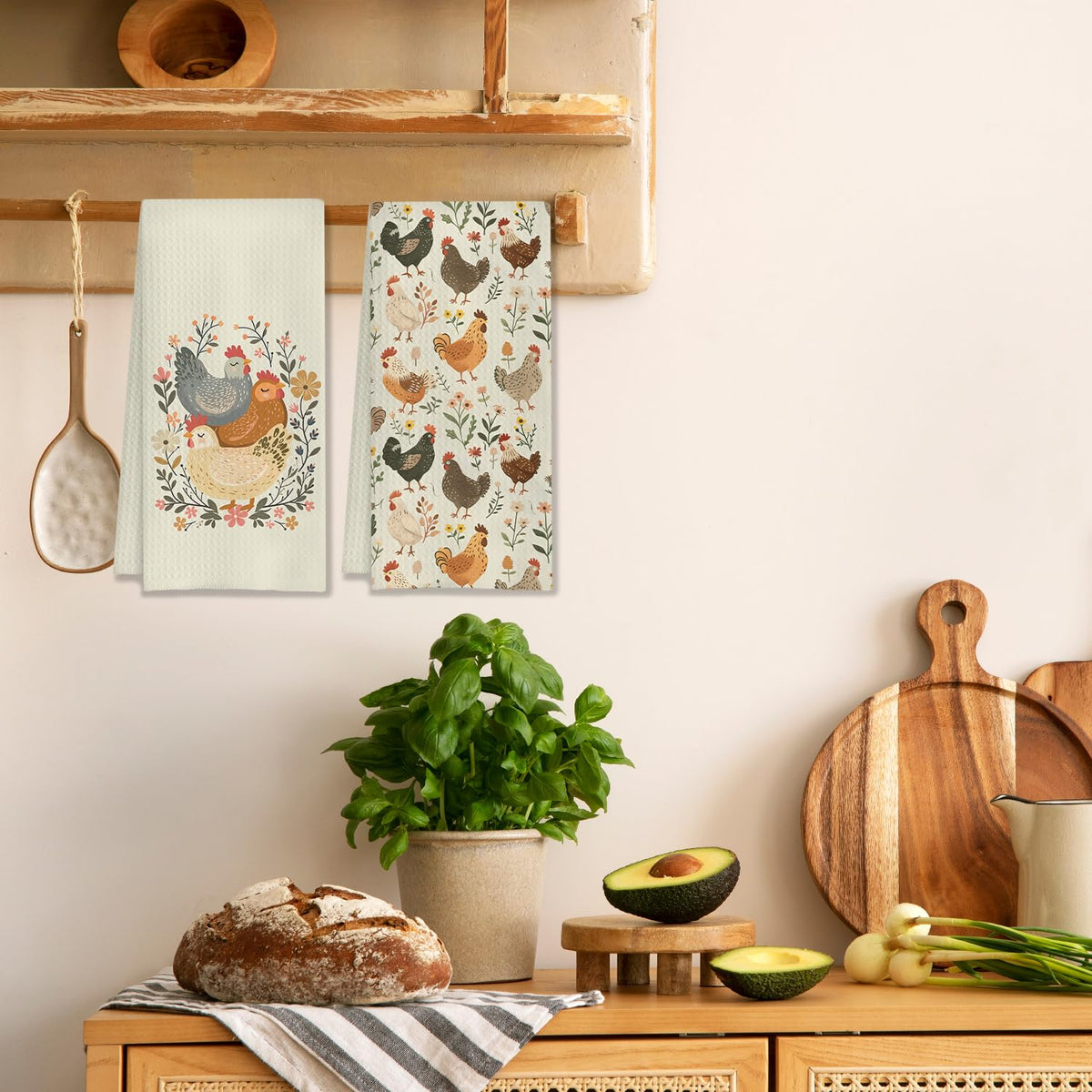 HUGANE rooster decor hand towel suitable for bathroom or kitchen display.