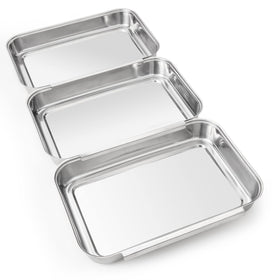 HULISEN breading pans make a practical housewarming gift for cooks