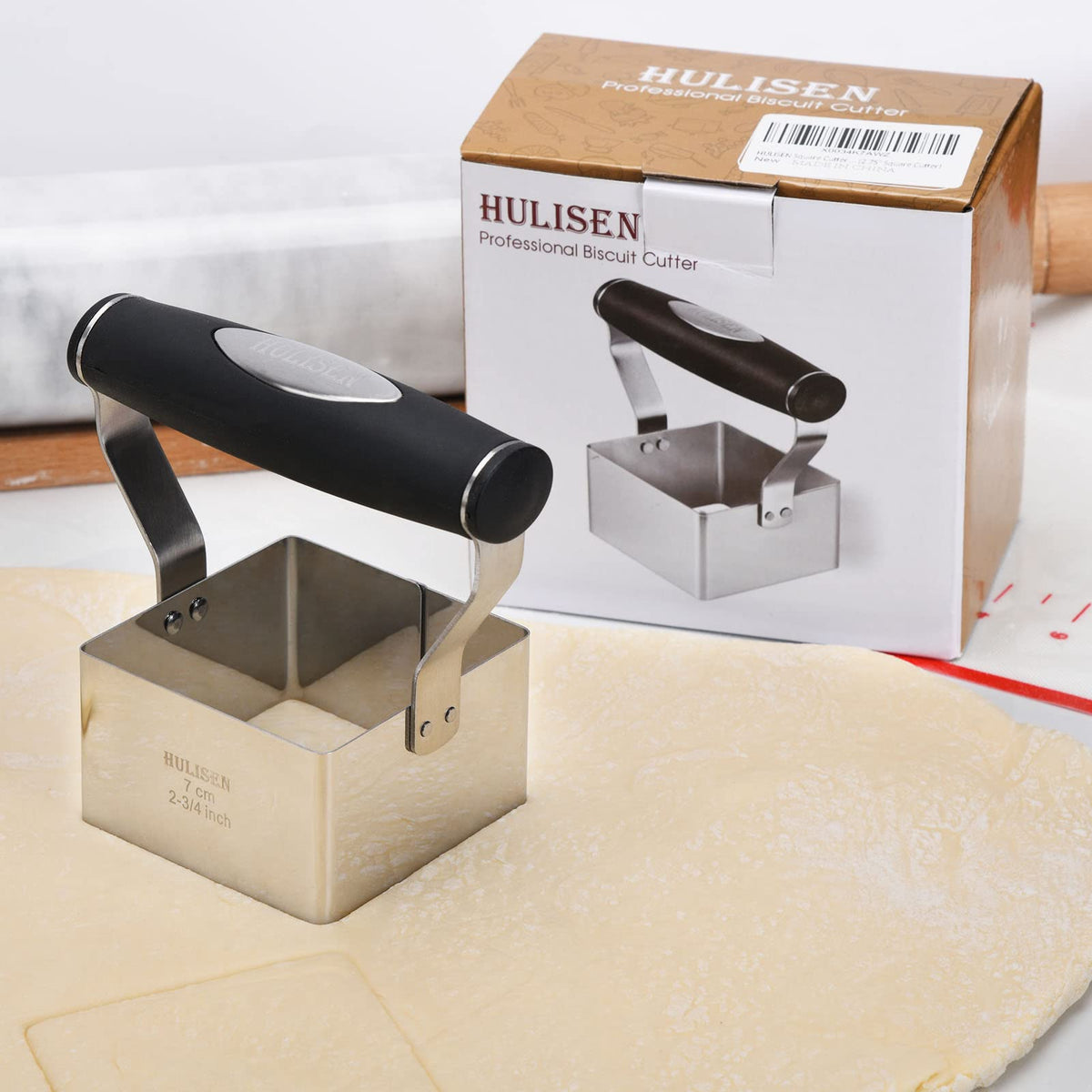 HULISEN Christmas shortbread cuts precise shapes for festive treats.