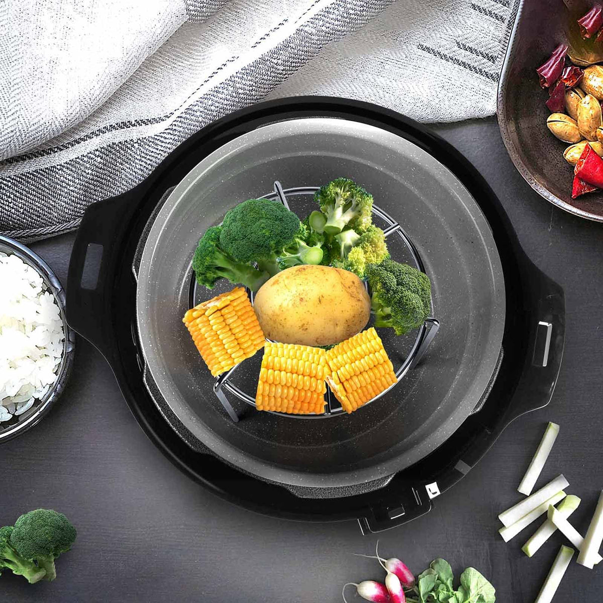 HULISEN-steam-rack-triangle-base-stability design provides sturdy support during cooking.