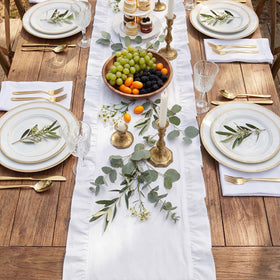 HunnmingRe farmhouse white decor pairs with modern and traditional interiors