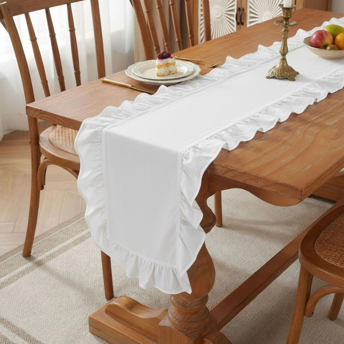 HunnmingRe machine-washable table runner simplifies refresh after meals