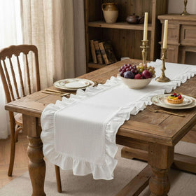 HunnmingRe wedding and holiday setups benefit from elegant understated style