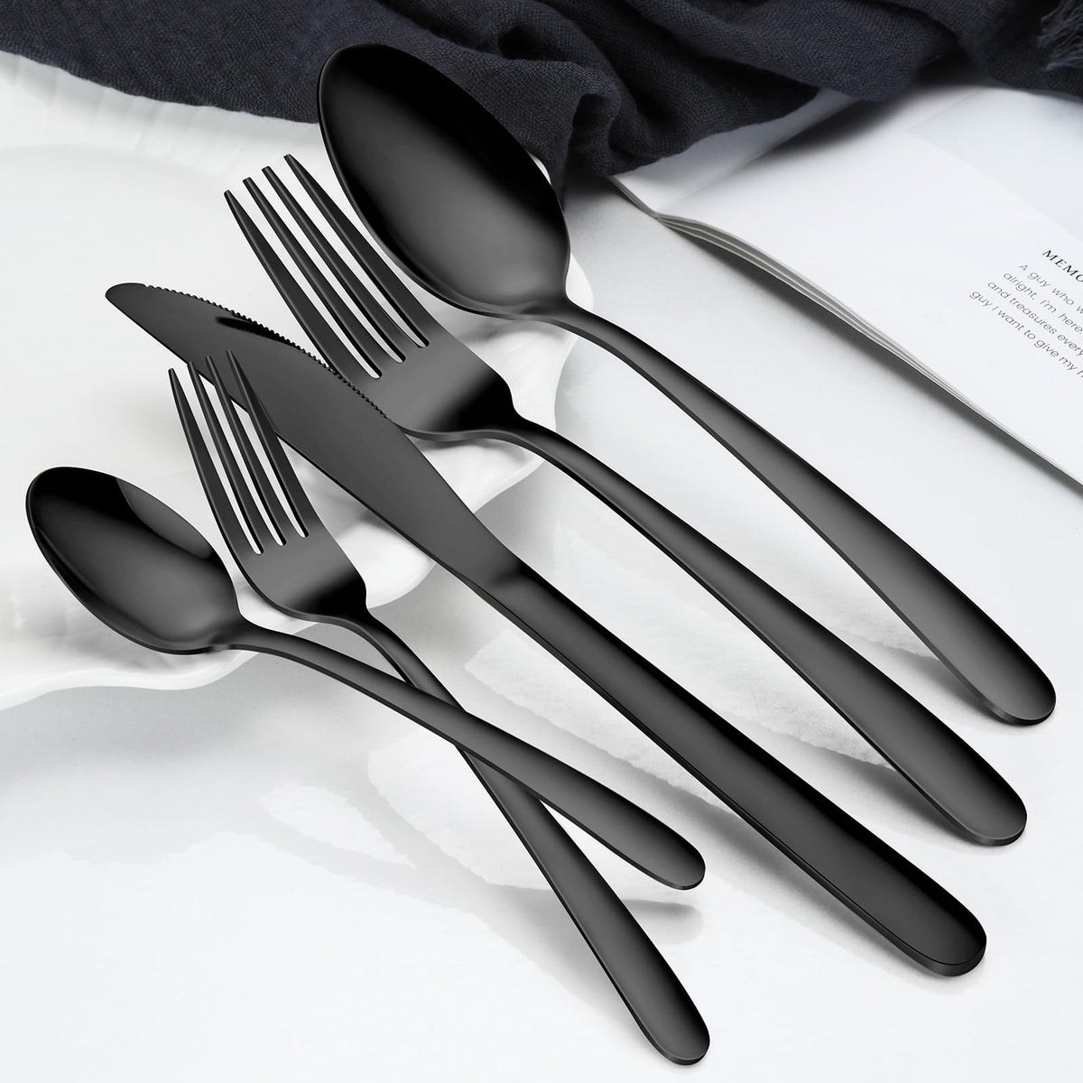 Hunnycook 60-piece black silverware set dessert spoons for refined service