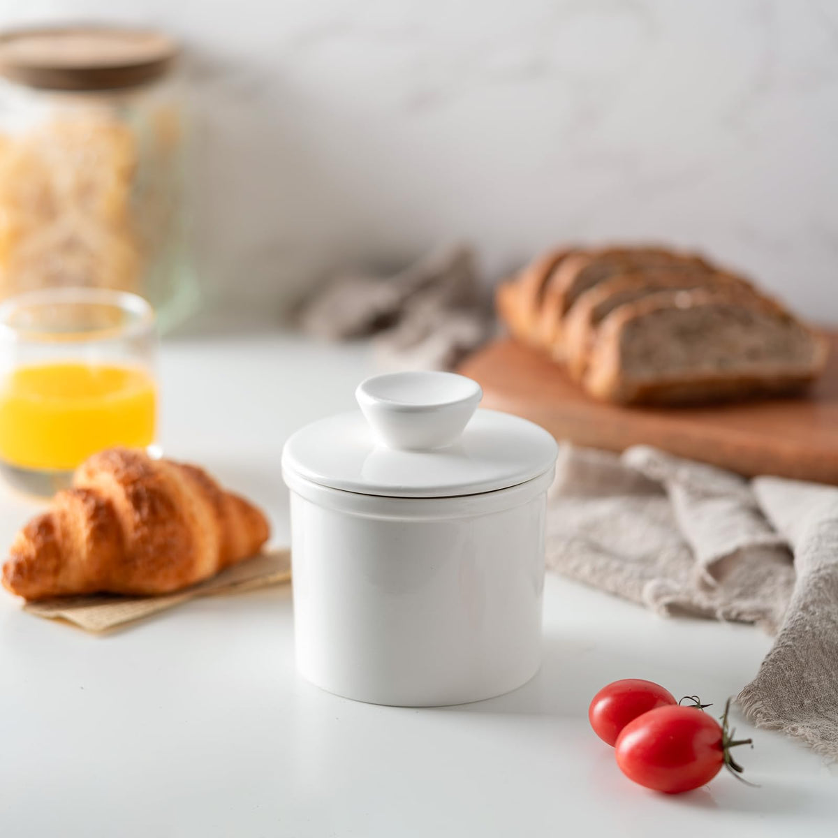 Husfunov ceramic butter crock body highlighting smooth glaze